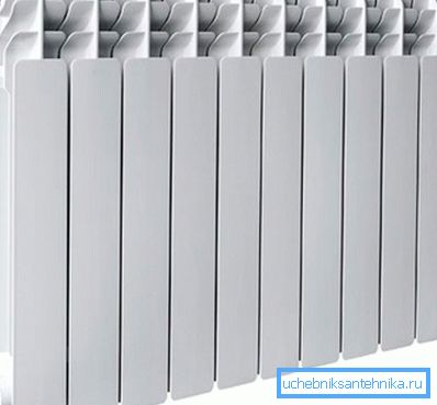 Aluminiumradiatorn på 10 sektioner kommer att ha tiofaldig effekt. Aluminiumradiatorn på 10 sektioner kommer att ha tiofaldig effekt.