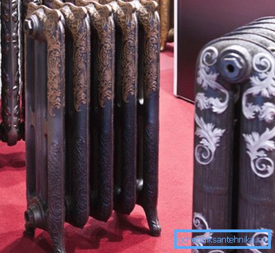 Pig-iron modeller är utrustade med ben, inte bara för designmottagning, men också för att de har tung vikt. Pig-iron modeller är utrustade med ben, inte bara för designmottagning, men också för att de har tung vikt.