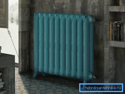 Även en modern radiator kan skada utseendet på ett rum.