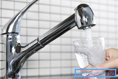 En tillräcklig mängd H2O måste tillhandahållas för att skapa bekväma levnadsförhållanden. En tillräcklig mängd H2O måste tillhandahållas för att skapa bekväma levnadsförhållanden.