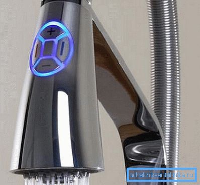 Duschen kan också utrustas med en sensor. Duschen kan också utrustas med en sensor.