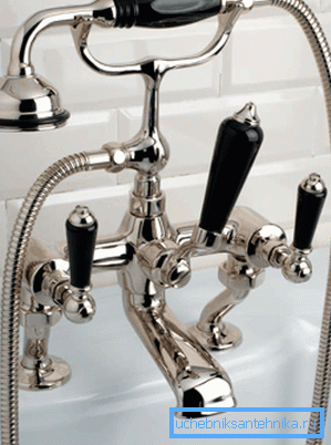 Dvuhventilny mixer, tillverkad i retrostil