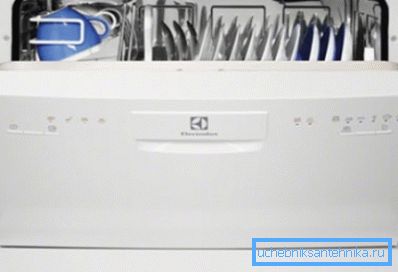 ELECTROLUX ESF 2200 DW