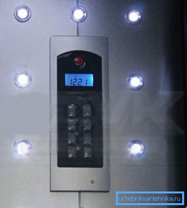 Elektronisk display för att styra funktioner