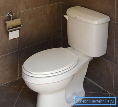 Fakultettoilet är oskiljbart från porslinet, men konsumenternas egenskaper är mycket högre. Fakultettoilet är oskiljbart från porslinet, men konsumenternas egenskaper är mycket högre.