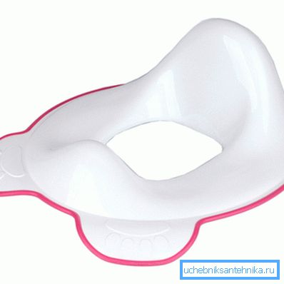 Foto av anatomisk toalettstol för ett barn