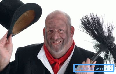Foto skorsten sop med pensel.