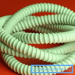 Flexibelt förstärkt PVC-rör för kabelnät Flexibelt förstärkt PVC-rör för kabelnät