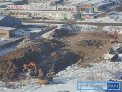 Djupet av ledningsrör i norra områden är dyrt