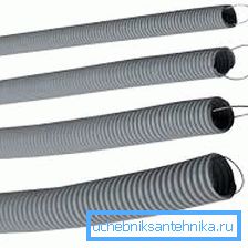 Korrugerade produkter anses vara mest praktiska eftersom de har bra flexibilitet och är lätta.