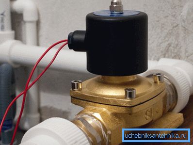 En produkt som är ansluten till värmesystemet för fjärrkontroll eller automatisk styrning