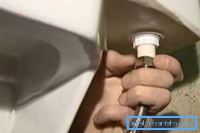 Produkten låter dig snabbt och enkelt ta med vatten till de mest otillgängliga platserna. Produkten låter dig snabbt och enkelt ta med vatten till de mest otillgängliga platserna.