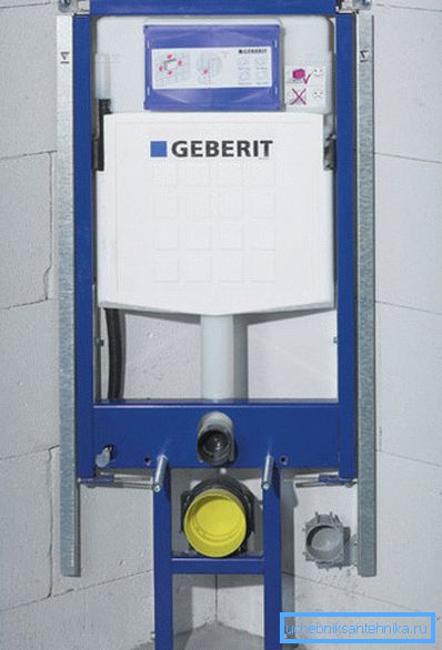 Hur är hörninstallationen för en avstängd toalett