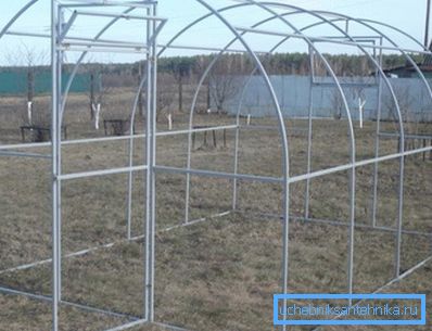 Ramverket för tillverkning av växthus eller växthus gjorda av aluminium kommer att vara mycket längre än produkten av järnmetall
