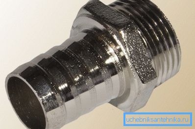 Kombinerad adapter med slangmontering