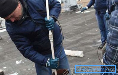 Verktyg kan inaktivera eller begränsa gäldenärernas tillgång till sina tjänster.