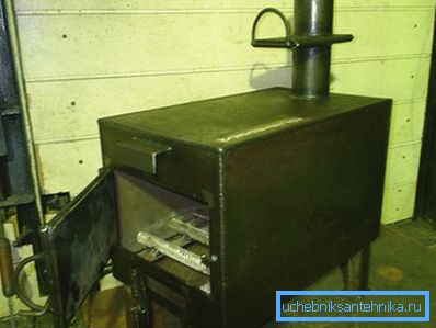 Pannan för uppvärmning kan tillverkas på egen hand. Pannan för uppvärmning kan tillverkas på egen hand.