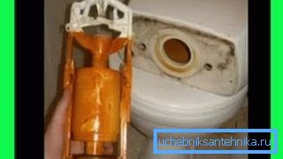 Det är bättre att utföra en fullständig ersättning av avloppsventilen