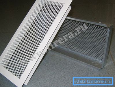 Metall perforerad hyll för radiator. Metall perforerad hyll för radiator.