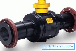 I fotoflänsad polyetylenventil