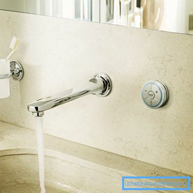 På bilden - GROHE Veris F-digital.