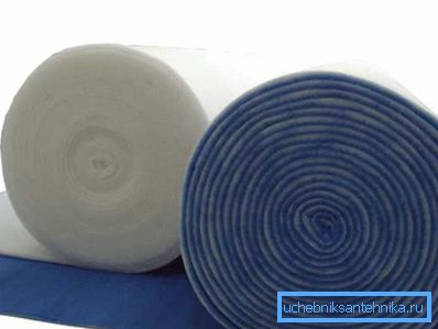 På bilden - non-woven material för filterelementen