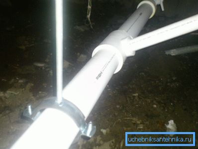 På bilden - uppvärmning av polypropen.