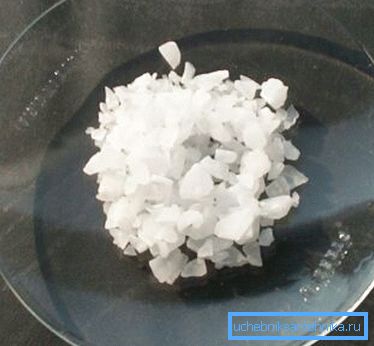 Bilden visar aluminiumsulfat. Bilden visar aluminiumsulfat.