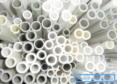 Bilden visar plastprodukter för kommunikationssystem. Bilden visar plastprodukter för kommunikationssystem.