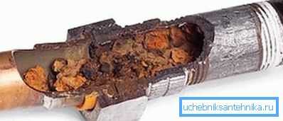 På bilden - ett exempel på en förening av koppar och aluminium.
