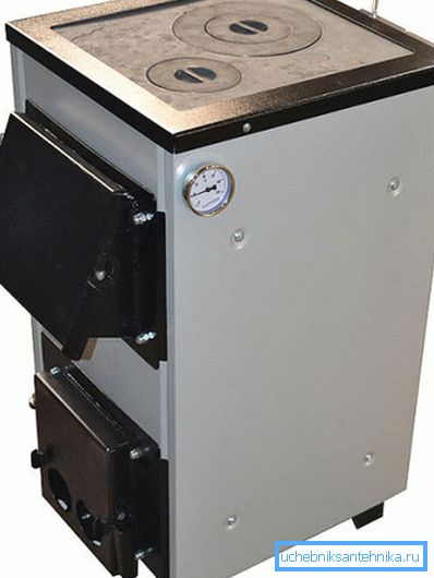 I bilden - 15 kW fast bränslepanna
