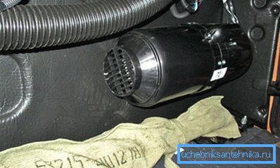 Värmare installerad inuti bilen