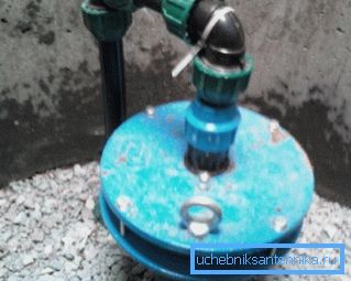 Kåpan skyddar brunnen väl från eventuella påkänningar Kåpan skyddar brunnen väl från eventuella påkänningar
