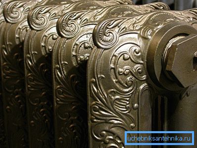 Original gjutjärn radiator.