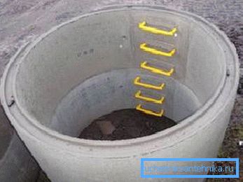 Separat segment med inbyggd stege Separat segment med inbyggd stege