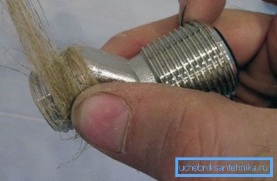Förpacka bara tråden som ansluter till stålröret. Förpacka bara tråden som ansluter till stålröret.