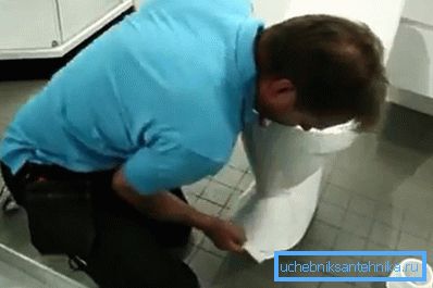 Före arbetet måste ytan avfettas.