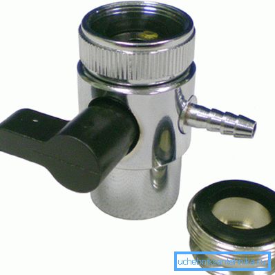 Adapter - kranavledare gör att du kan ansluta destilleriet till en mixer.