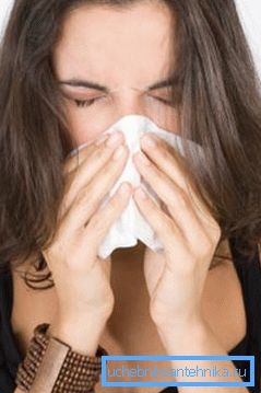 Extruderande lukt och damm kan orsaka allergier.