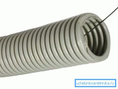 Nästan alla material för detta ändamål har en metallbräda för att underlätta för kabeln eller kabeln