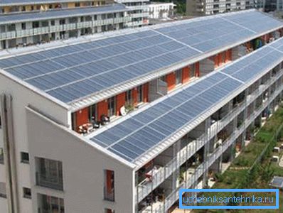Ett exempel på en byggnad med ett stort område av solsystem