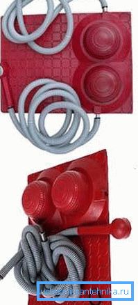 Enkel, men mycket bekväm och effektiv design för att ta en dusch Enkel, men mycket bekväm och effektiv design för att ta en dusch