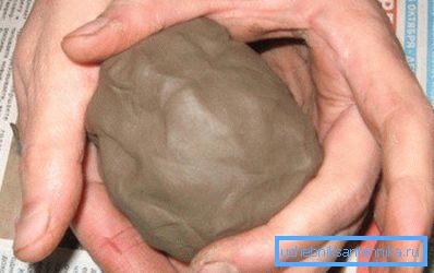 Vi kontrollerar materialet för plasticitet