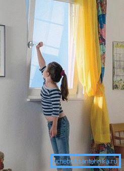 Luftning genom att öppna fönster är inte det mest effektiva sättet.