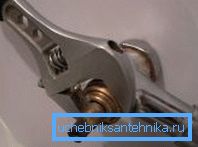 Justerbar nyckel - det perfekta verktyget för att reparera mixers Justerbar nyckel - det perfekta verktyget för att reparera mixers