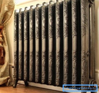 Retro radiator i vardagsrummet