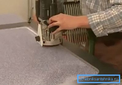 Klipp ett hål i mönstret