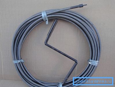 VVS-kabel i veckad form.