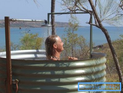Att göra en dusch i naturen med egna händer är ett bra sätt att förbättra dacha. Att göra en dusch i naturen med egna händer är ett bra sätt att förbättra dacha.