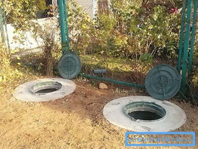Septiktank av betongringar i landet